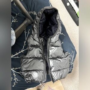 Infant 0-6 month gap vest 9.5/10 condition